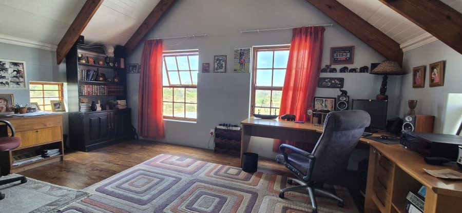 5 Bedroom Property for Sale in Cape Farms Western Cape